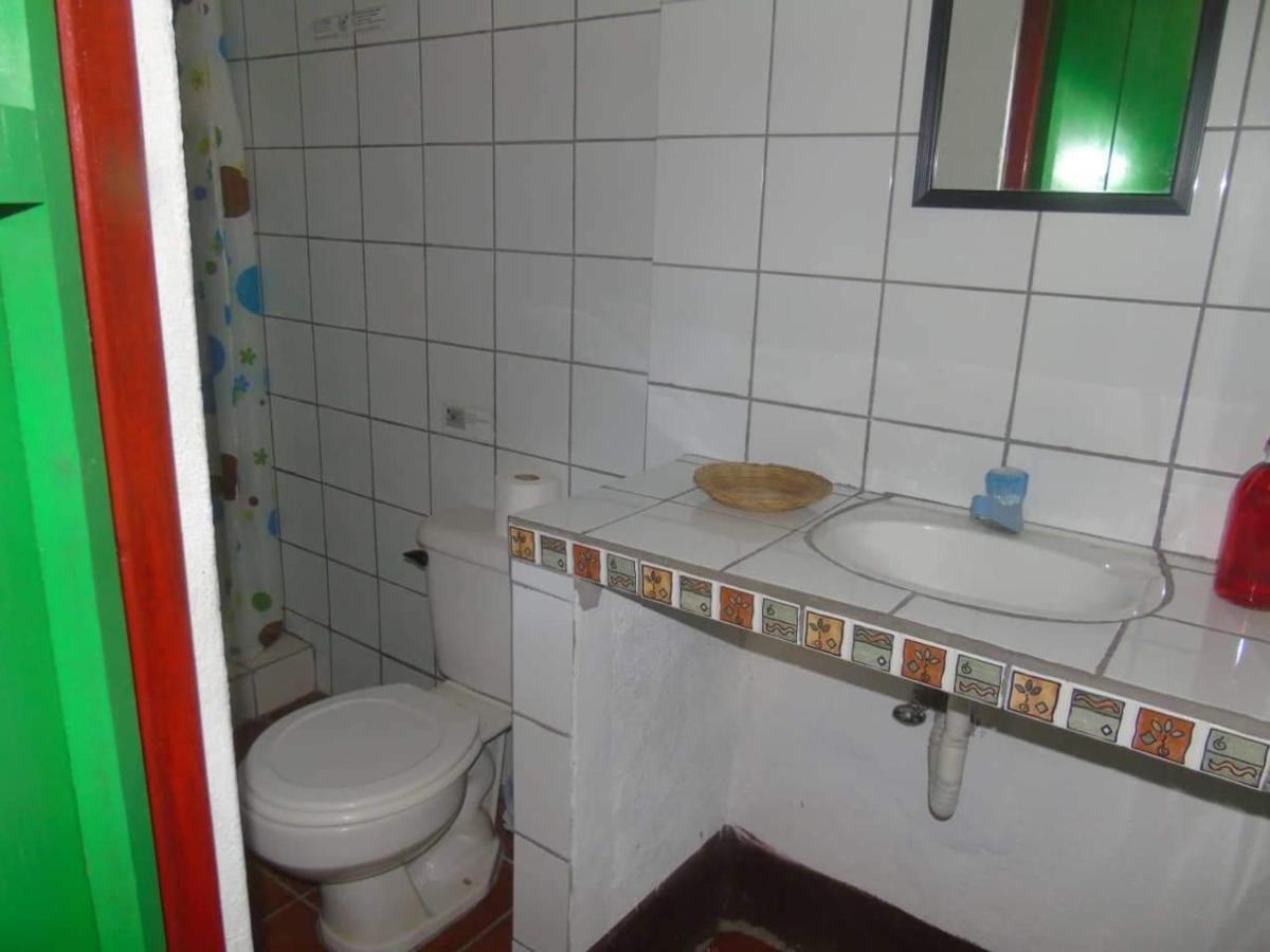Hostal Vacaciones Nicas Leon Exterior photo