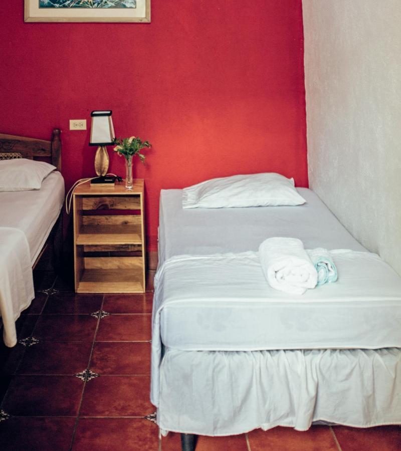 Hostal Vacaciones Nicas Leon Exterior photo